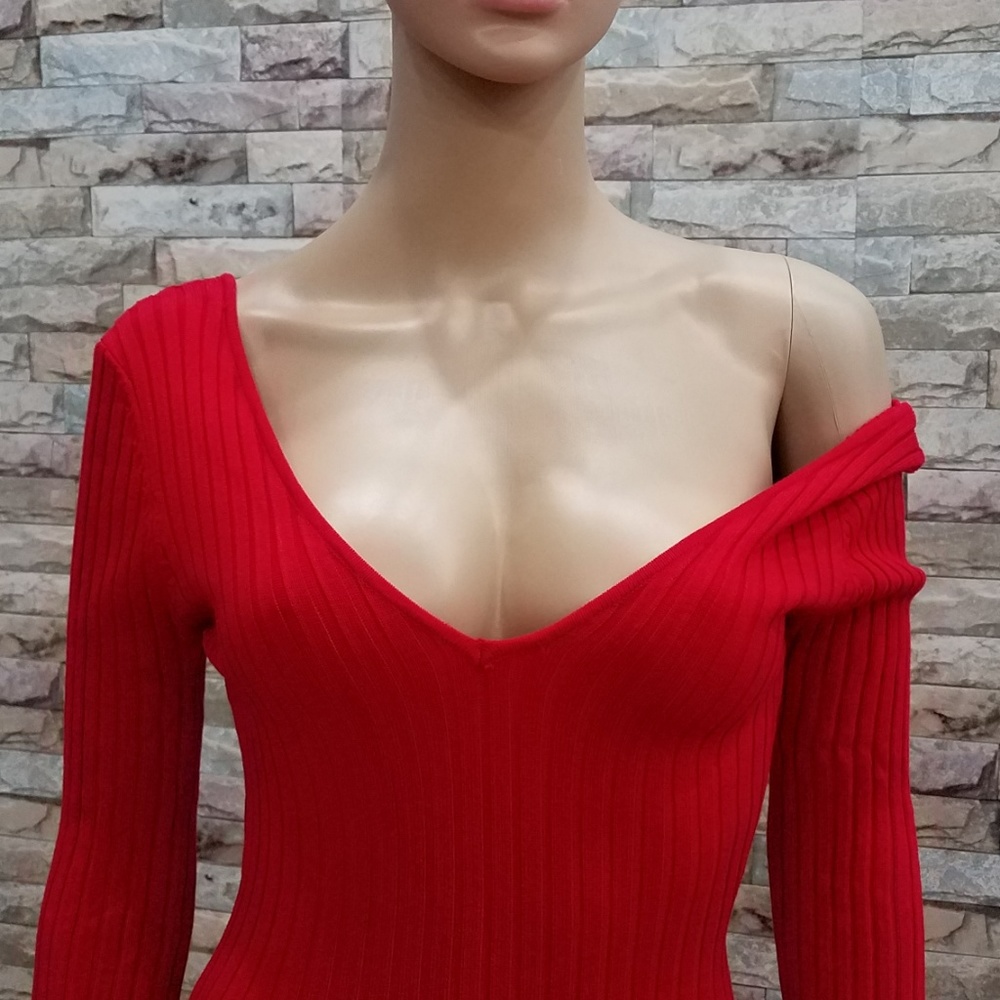 Red Ribbed Midi Sweater Dress - Picture 6 of 6